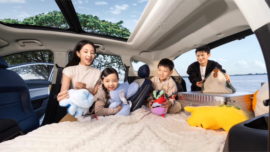 9.98-14.98万元  大七座电混SUV  Z6·尊龙凯时X8 E家正式上市1233.png